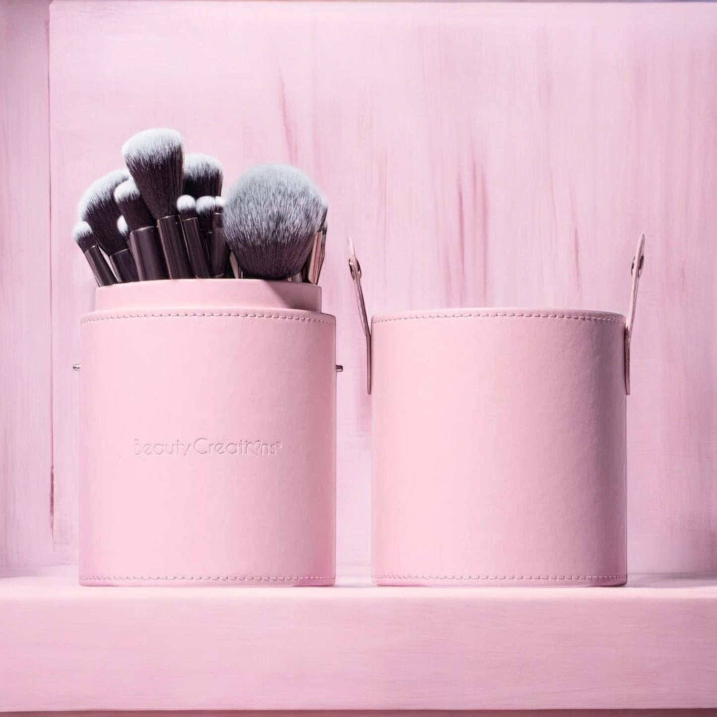 SET DE BROCHAS 24 PIEZAS PRETTY AND PERFECT BEAUTY CREATIONS