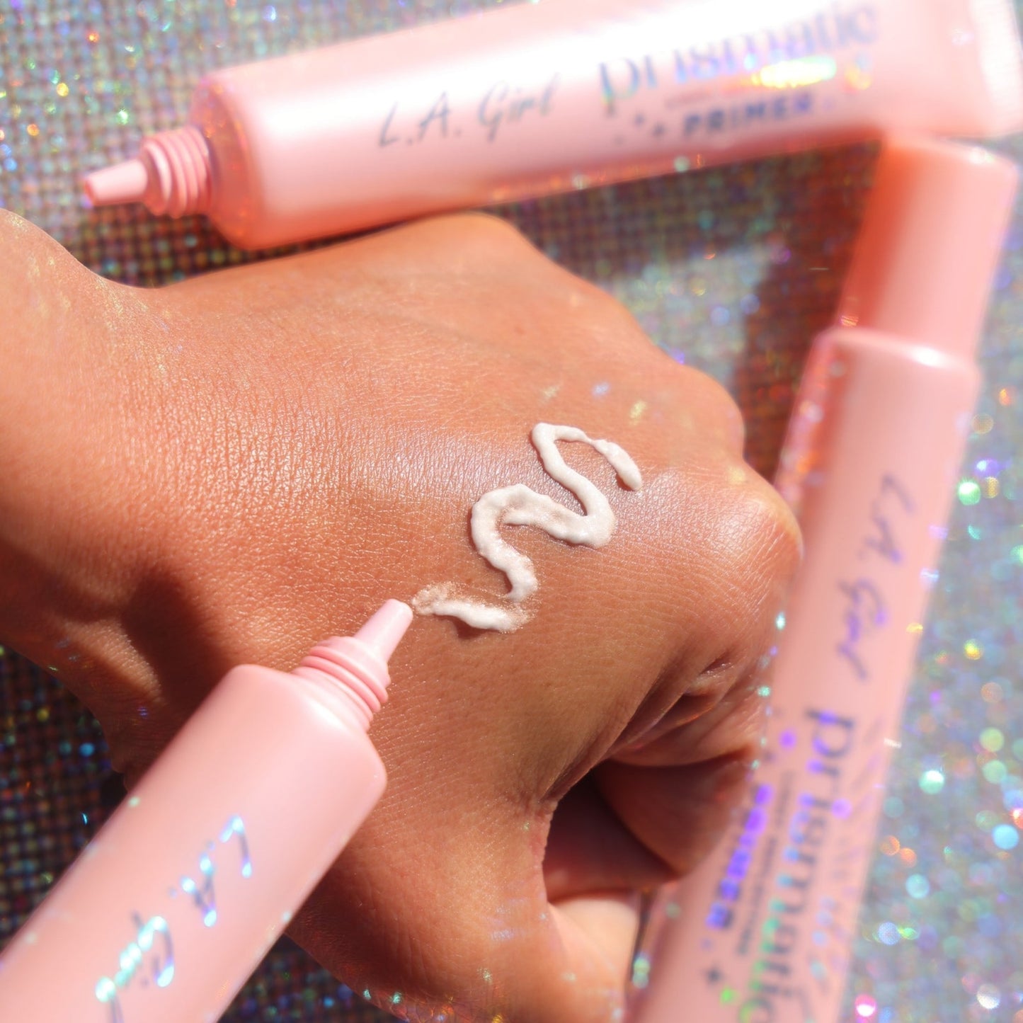 PRISMATIC LIGHT REFLECTING PRIMER LA GIRL